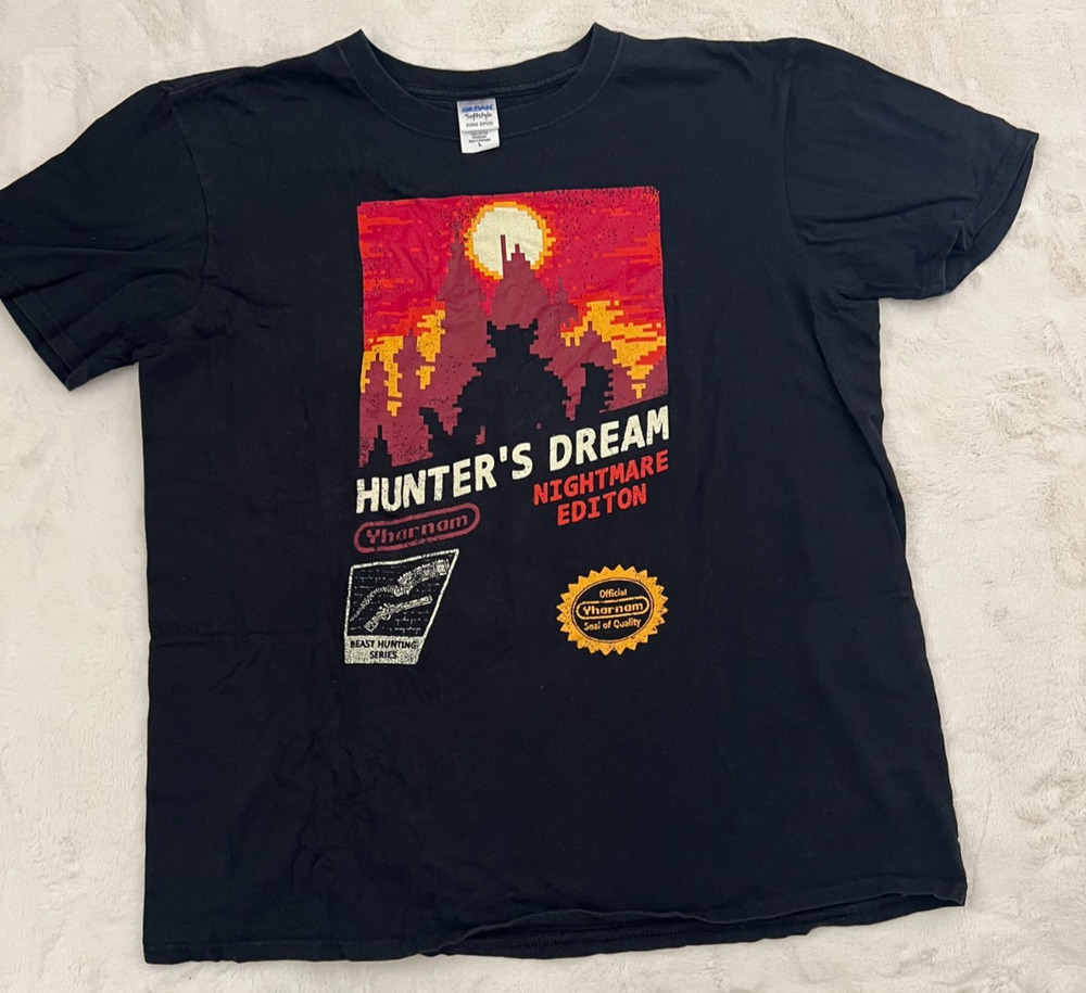 Gildan Hunter's Dream Nightmare Edition Yharnam Beast Hunting T Shirt L Black
